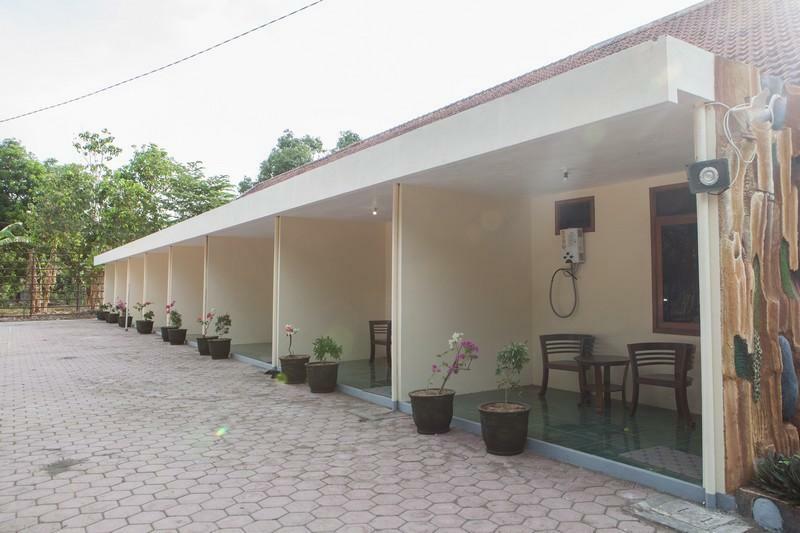 Reddoorz Near Baluran National Park Wisma tamu